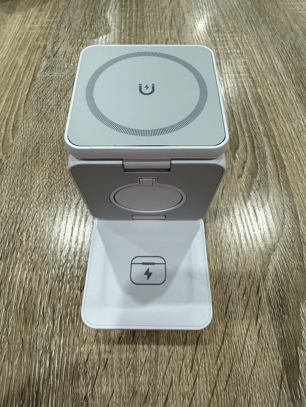 3-in-1 Magnetic Wireless Charger