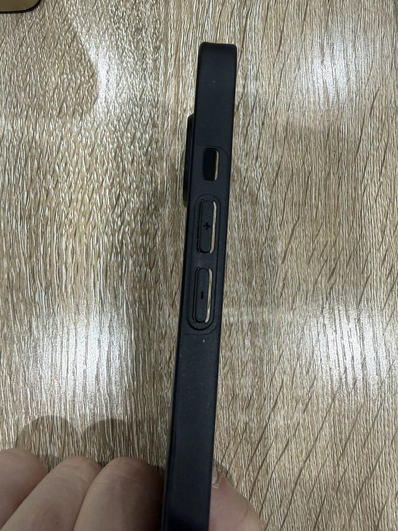 Carbon Fiber Armor Case - iPhone 13