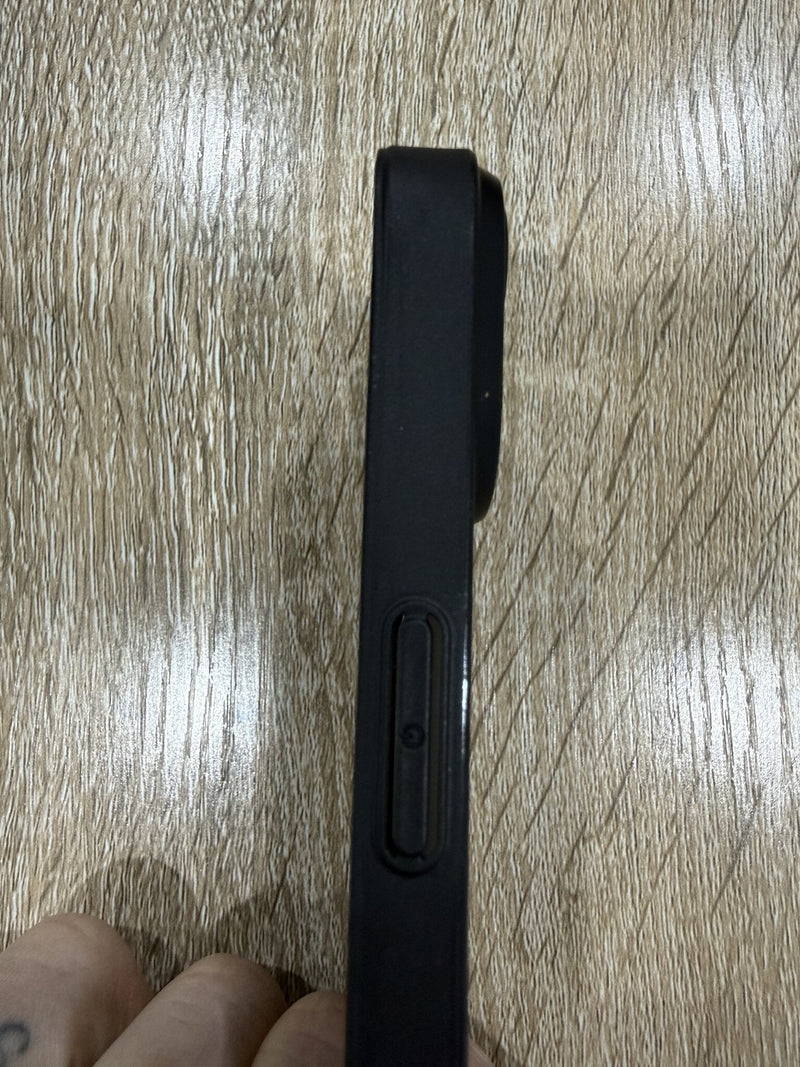 Carbon Fiber Armor Case - iPhone 14
