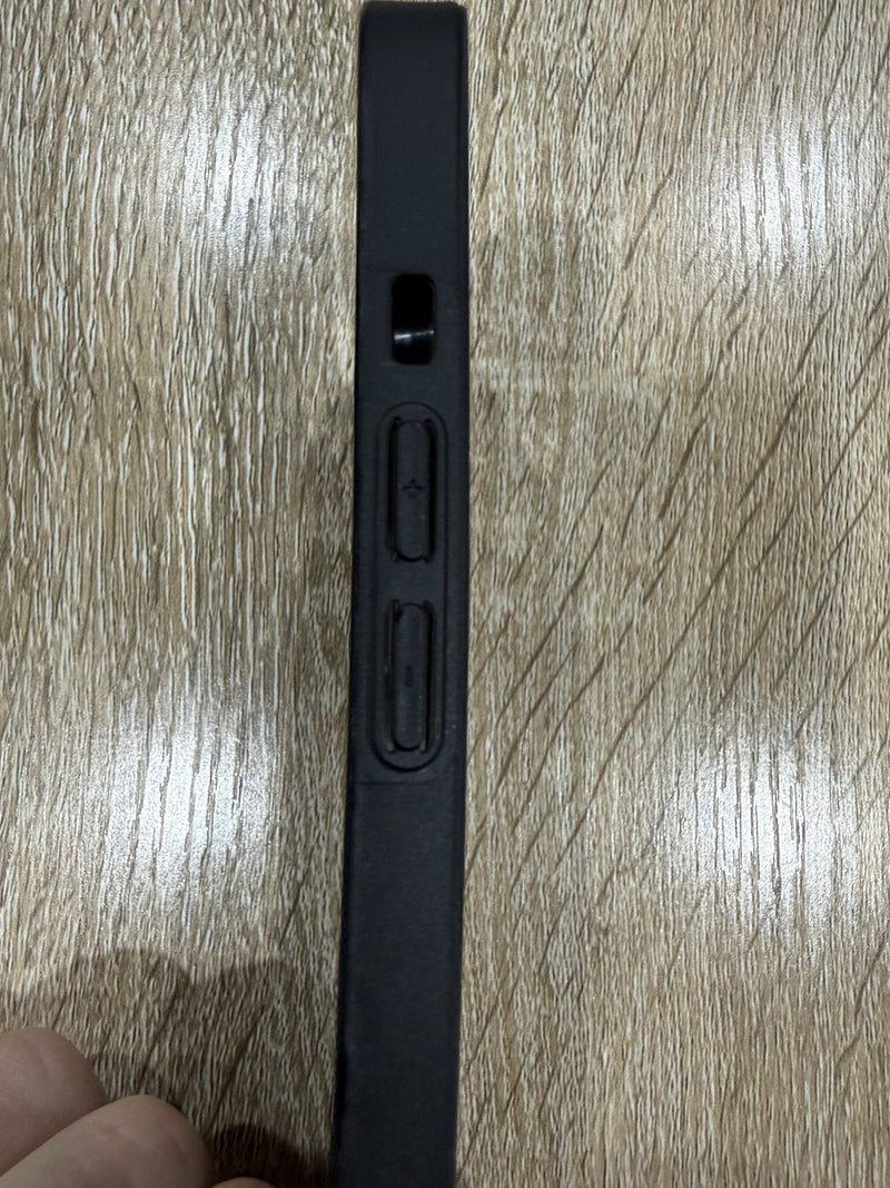 Carbon Fiber Armor Case - iPhone 14
