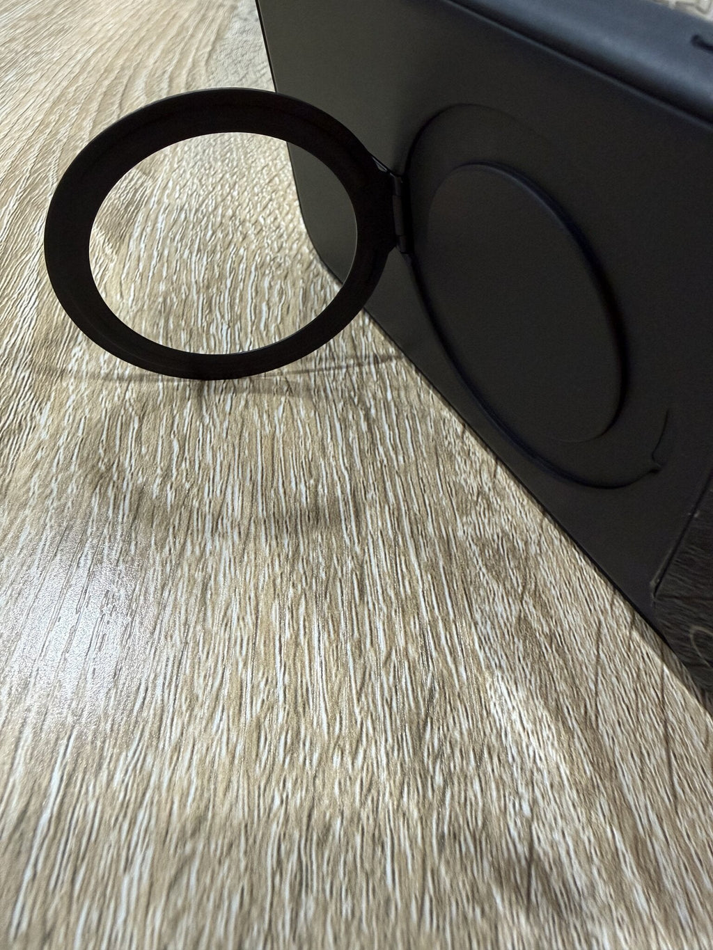 MagSafe Ring Stand Case - iPhone 15 Pro Max