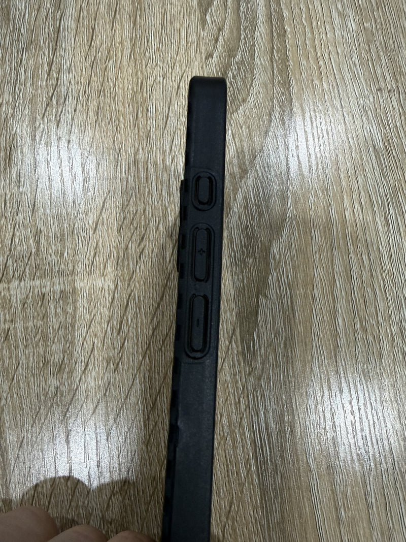 Carbon Fiber Armor Case - iPhone 16
