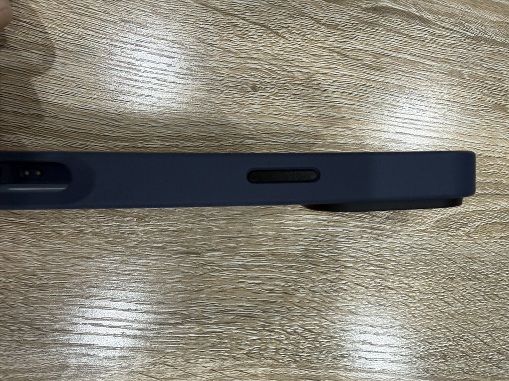 Frosted Clear MagSafe Case - iPhone 17 Pro Max